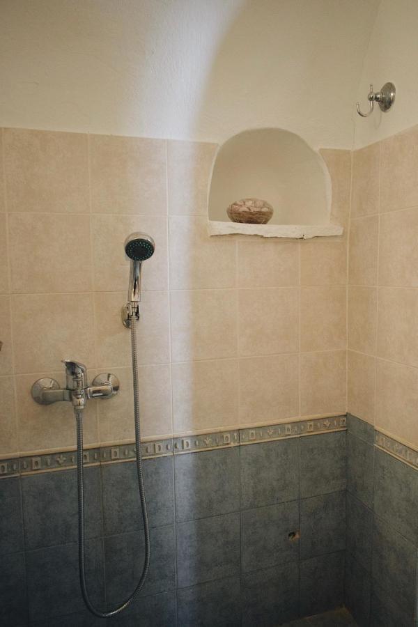Yi Artistry 1-Bedroom Medieval Holiday House Kalamoti Экстерьер фото